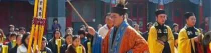 去有名的寺庙超度亡灵，这是帮助亡灵获得功德利益