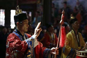 丈夫怎么处理好婆媳关系，化解沟通矛盾