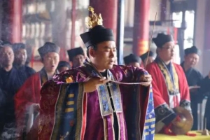 求婚姻缘最灵的方法 民间催姻缘的好方法 